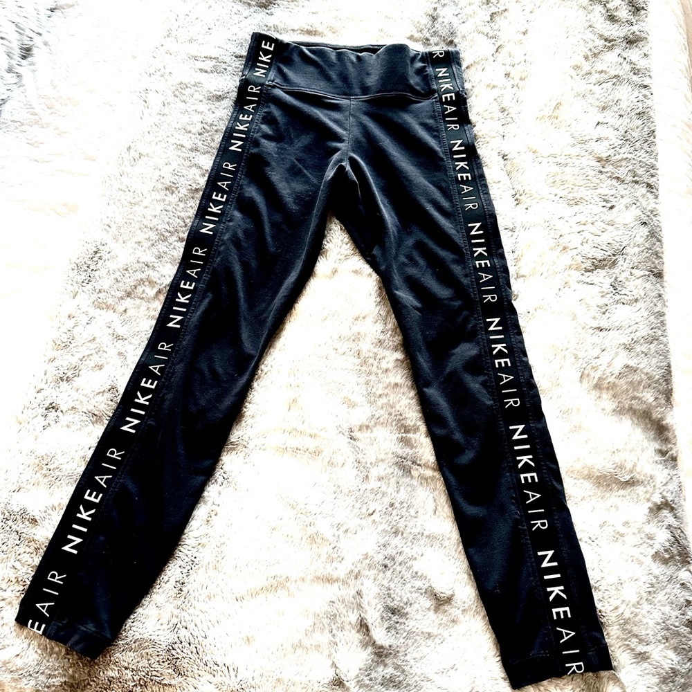 Nike black 3/4 leggings